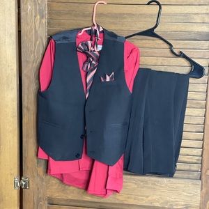 Boys dress up for wedding never worn